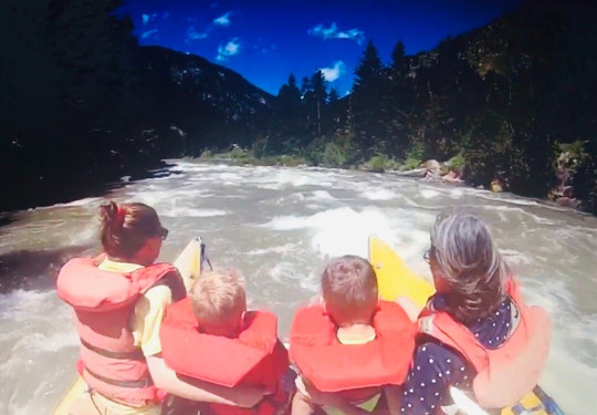 Explore Yellowstone Like a Local!-西黄石镇必去景点