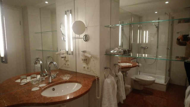 梅塞施米特罗曼蒂克酒店主图