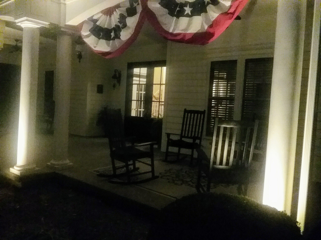 Bed and Breakfast on Tiffany Hill主图