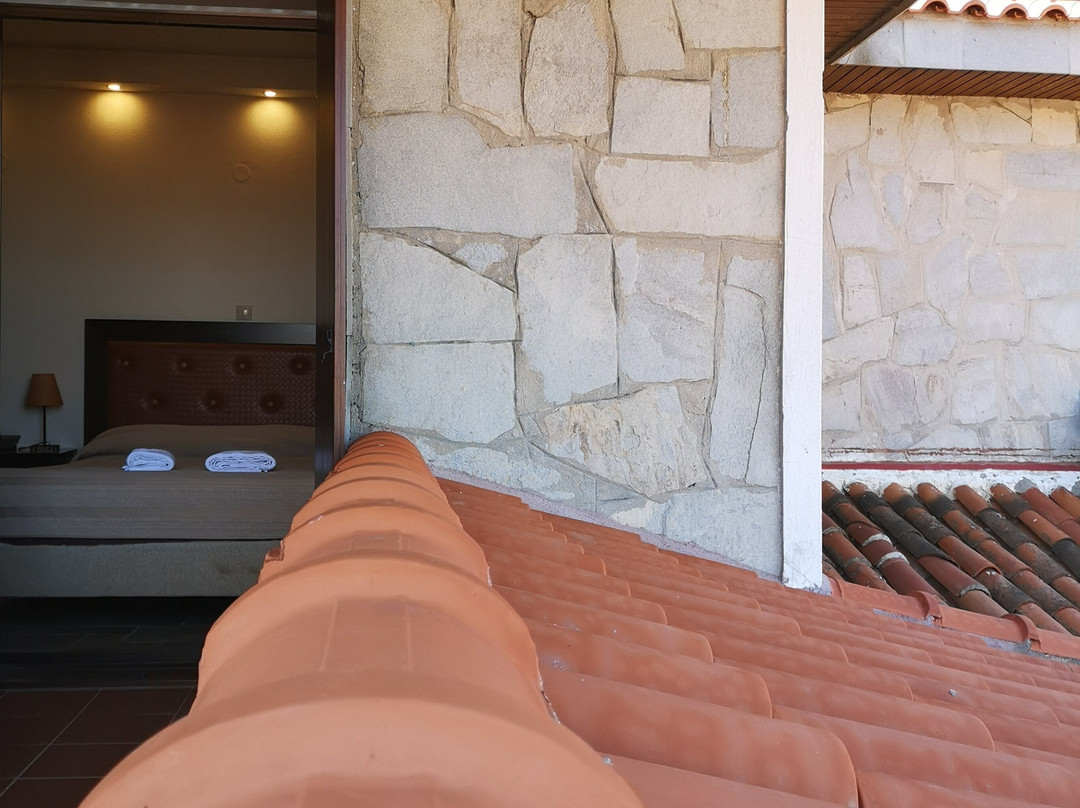 Nefeli All Day Bar & Suites主图