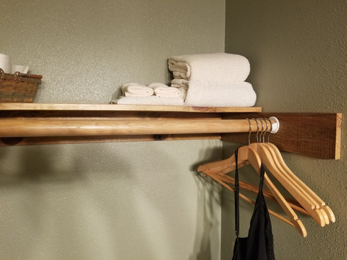 Trout Lake Valley Inn主图