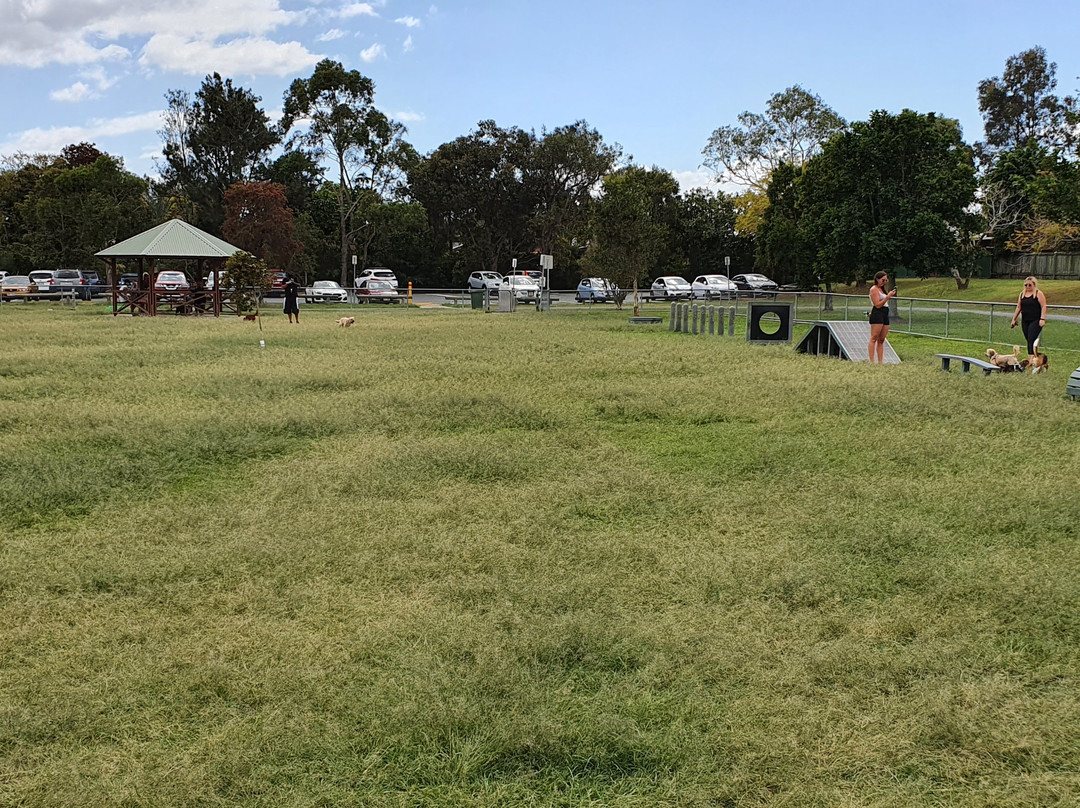 Frascott Small Dog Fenced Agility Dog Park-Varsity Lakes必去景点