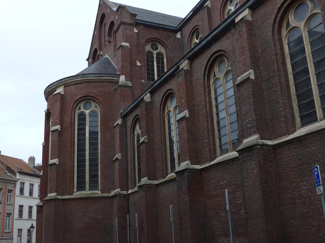 Eglise Saint Gilles-圣吉尔必去景点