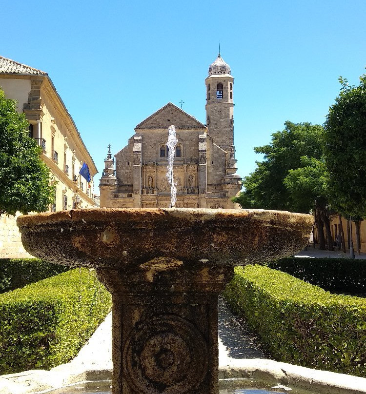 Plaza Vazquez de Molina-乌维达必去景点