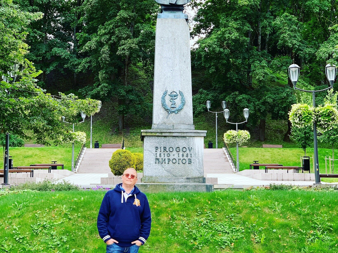 Monument to Nikolai Pirogov-塔尔图必去景点