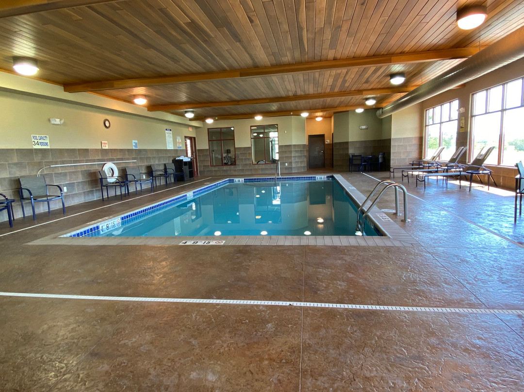 Comfort Inn & Suites Mountain Iron And Virginia主图