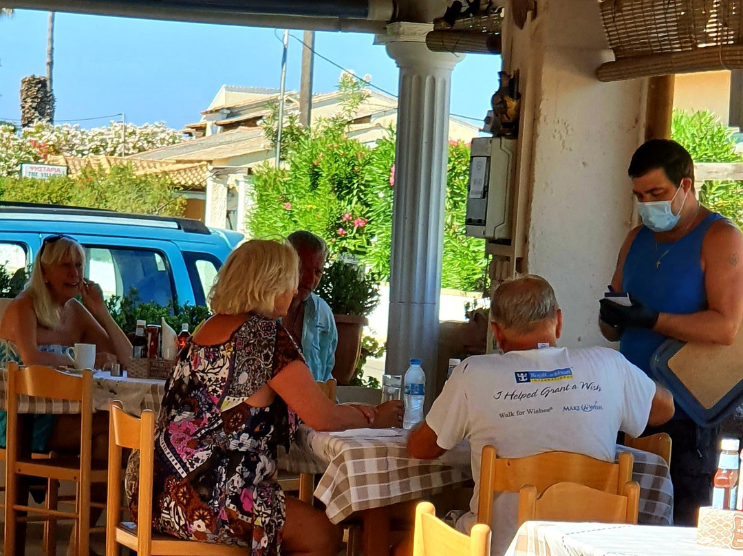 Mad Mike's Bar-Agios Georgios必去景点