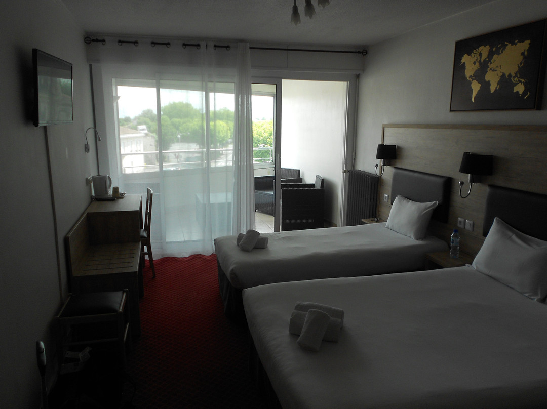 Brit Hotel Bleu Nuit主图