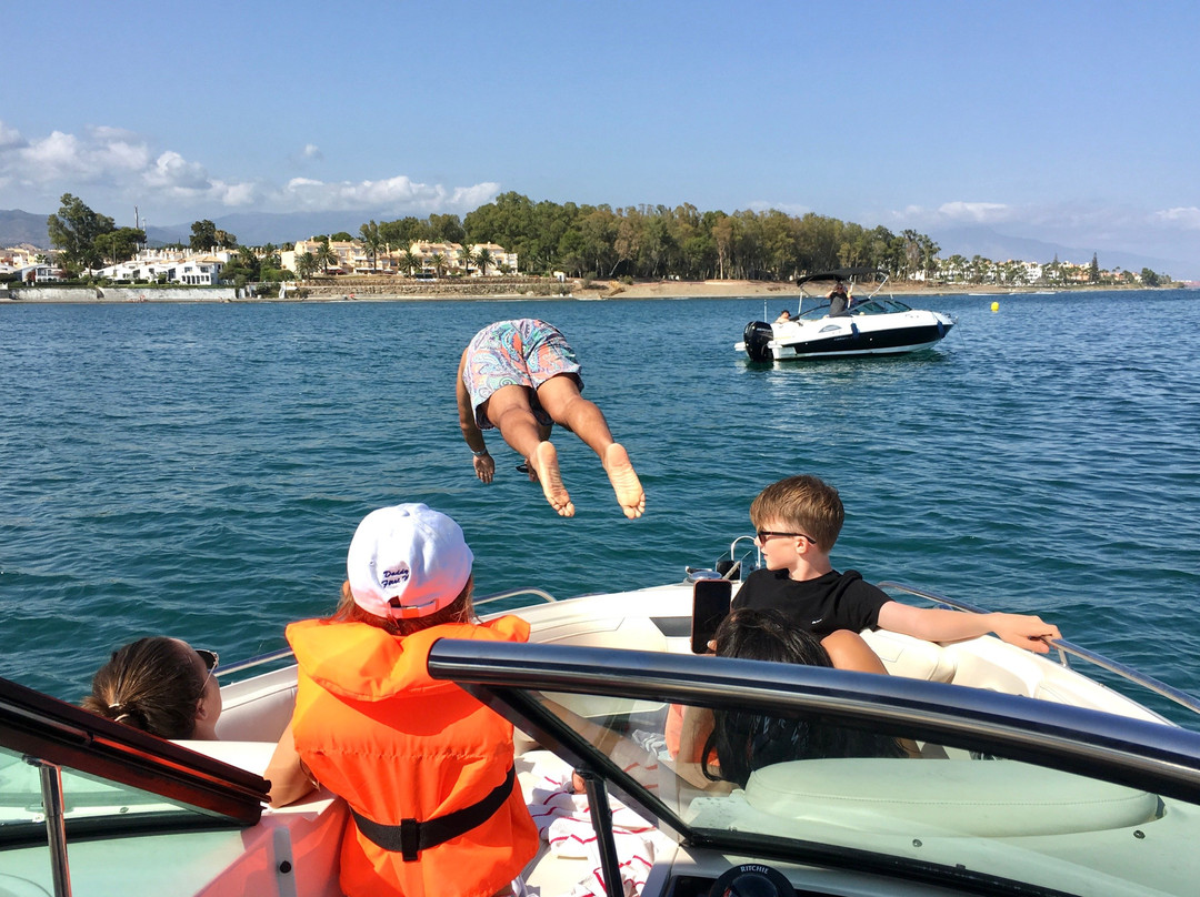 Ofblue Boat Rental-埃斯特波纳必去景点