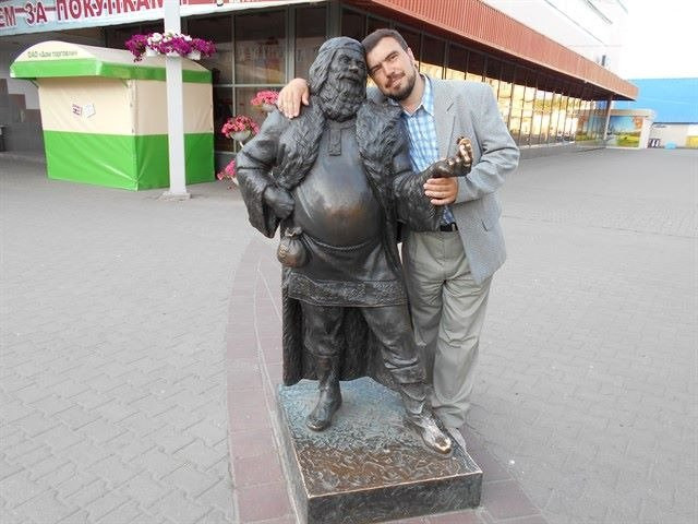 Sculpture Potolsk Merchant-波洛茨克必去景点