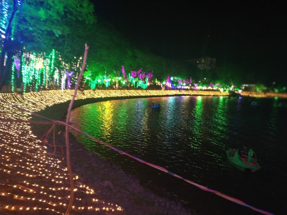 Upvan Lake景点图片