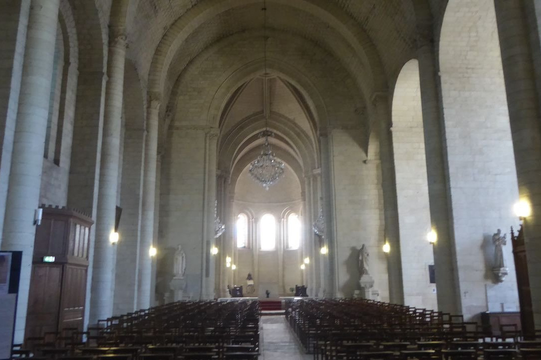 Eglise Notre-Dame de Nantilly景点图片