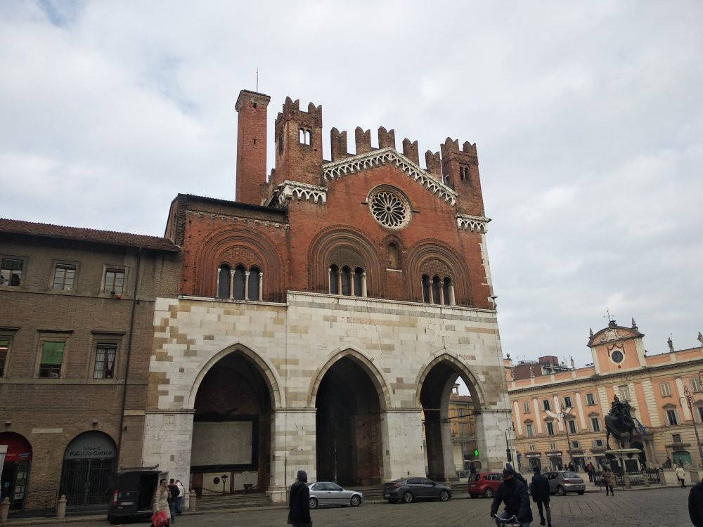 Palazzo Gotico景点图片