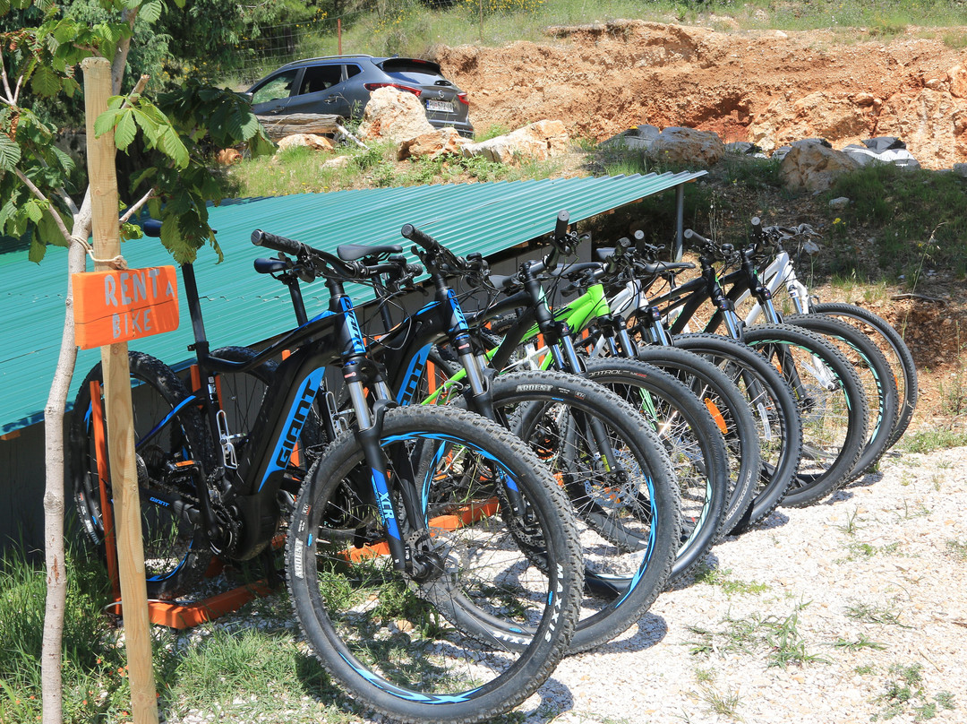 Active Bol windsurfing/kiteboarding-波尔必去景点