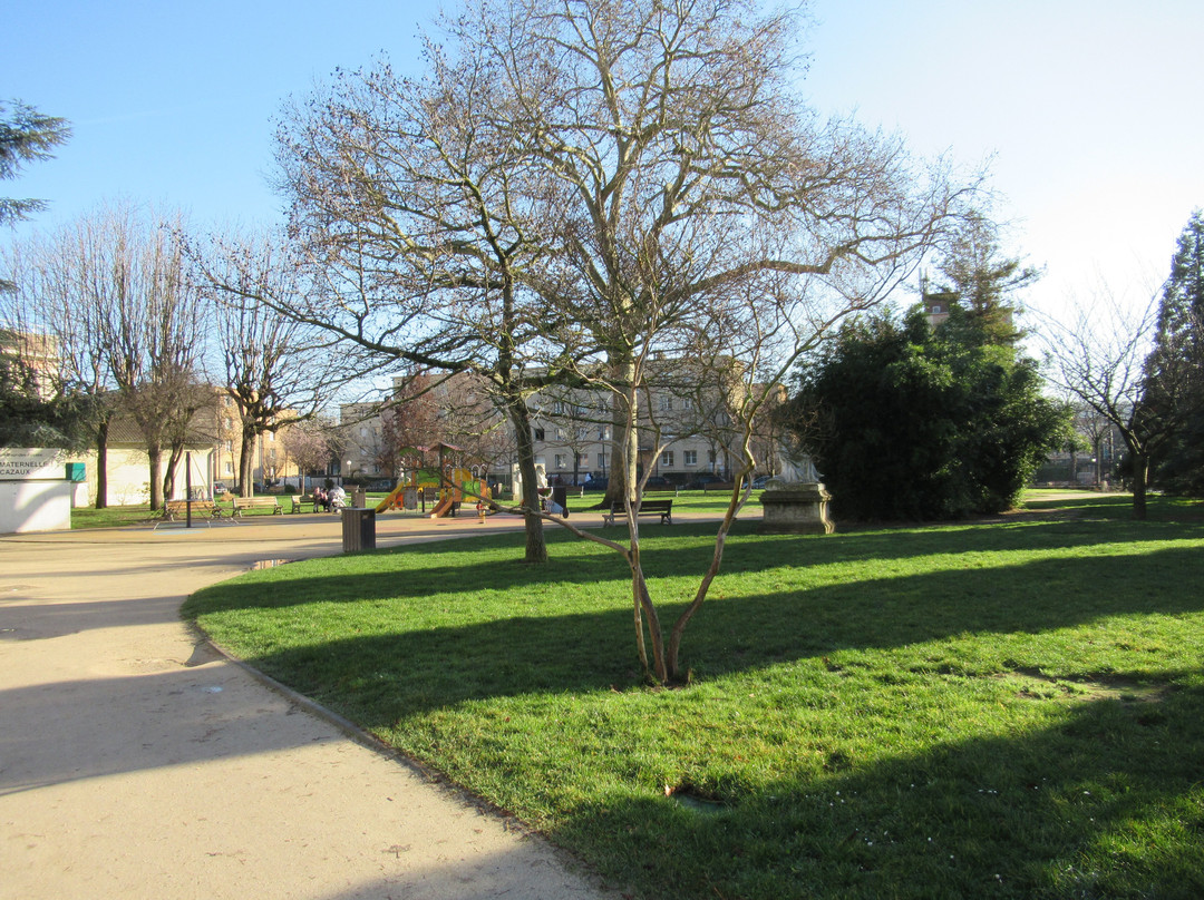 Square Hameln-圣莫代福塞必去景点