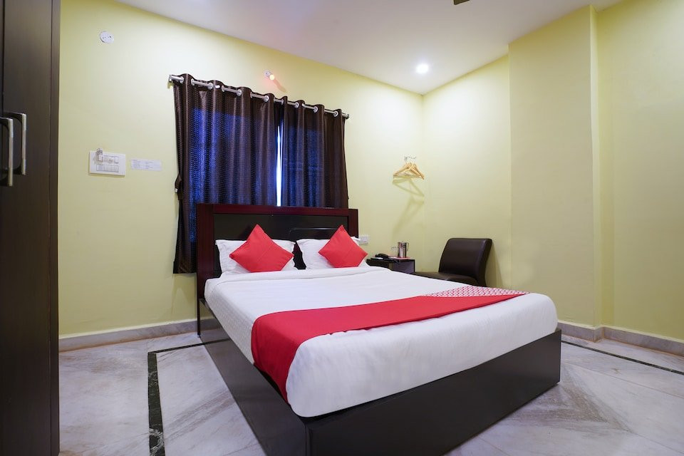 Hotel O Anuguna Tulasi Grand Near JNTU University Hyderabad主图