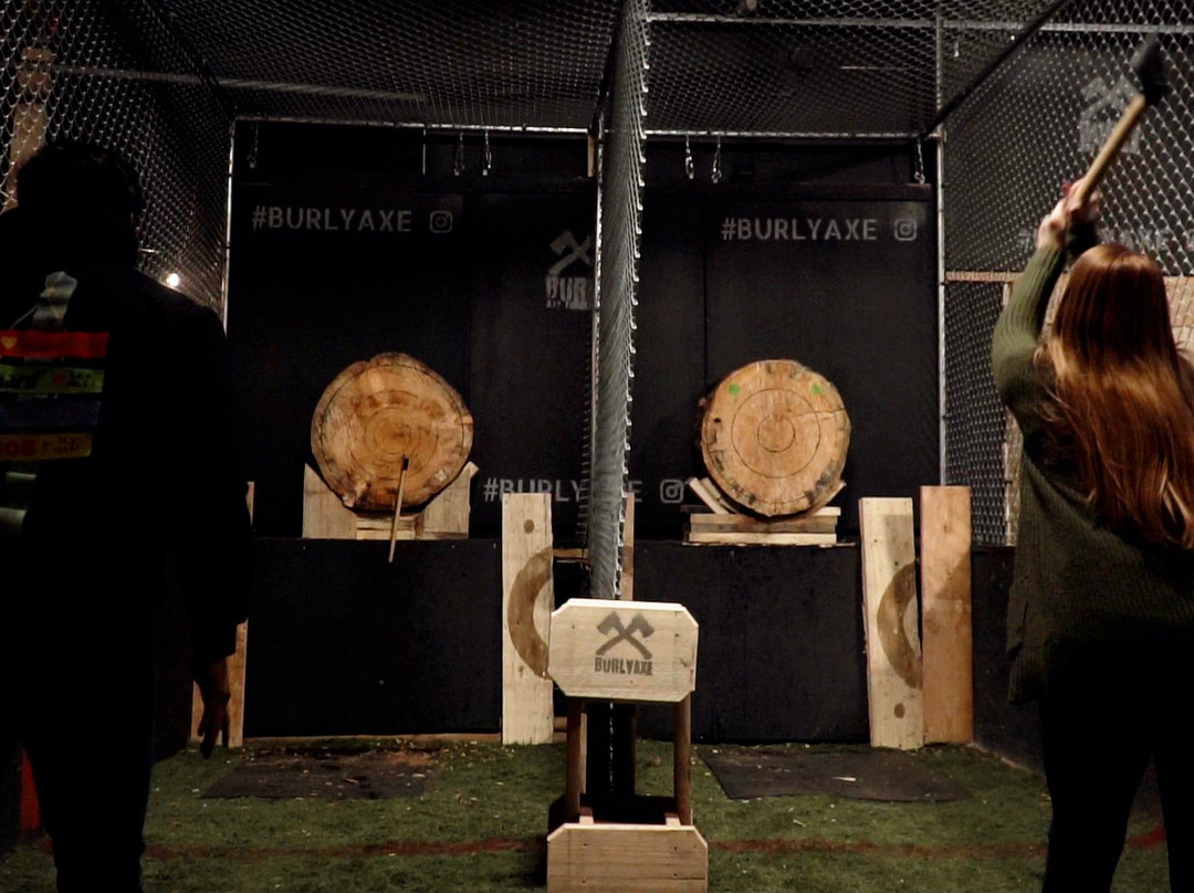 Burly Axe Throwing-伯灵顿必去景点