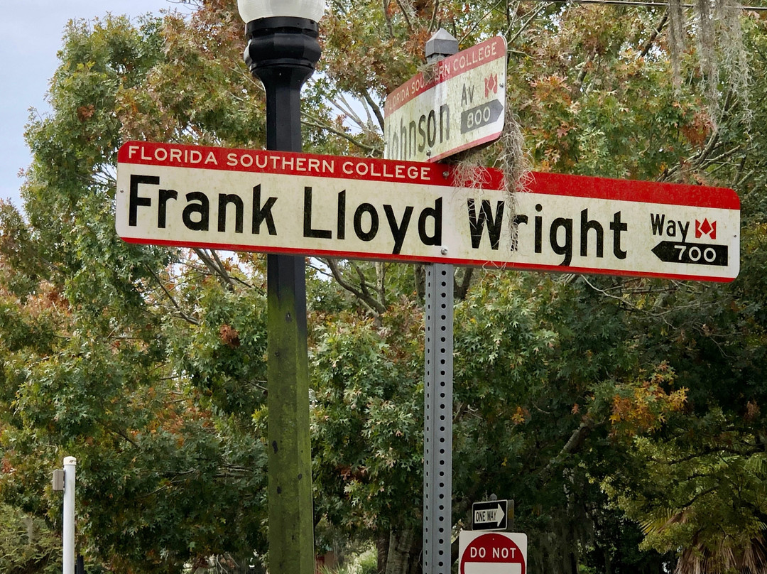 Frank Lloyd Wright at Florida Southern College景点图片