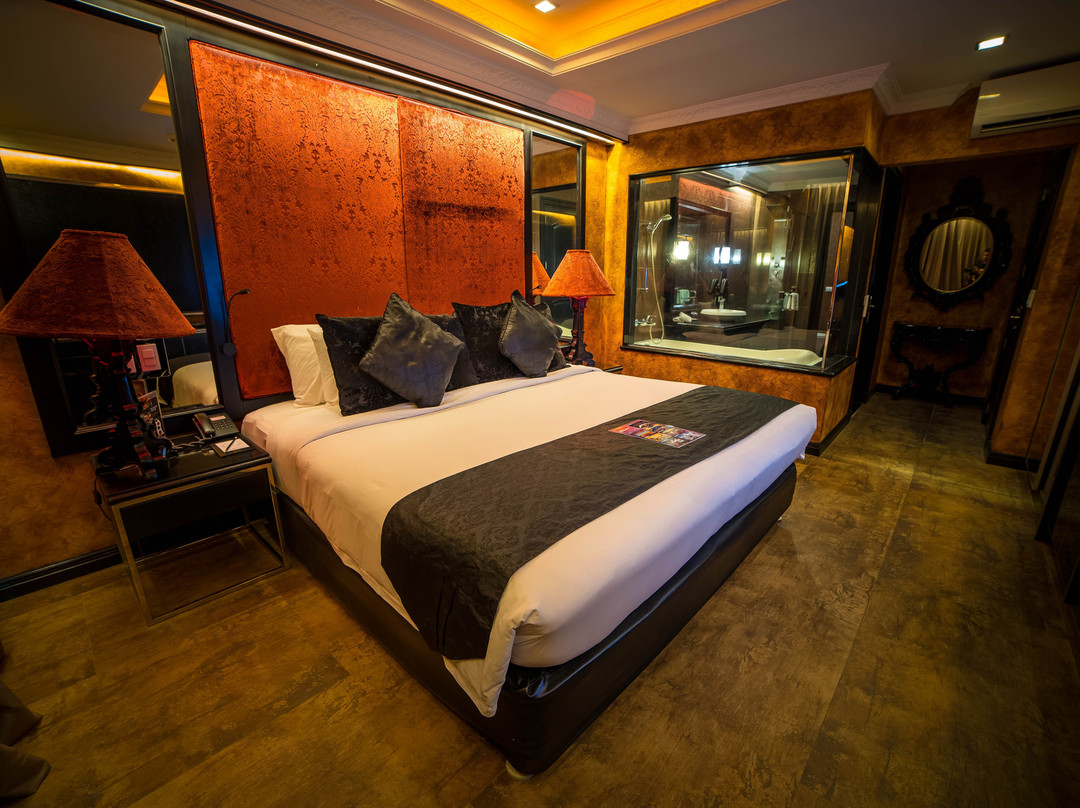 康达泰费尔德斯广场套房酒店主图