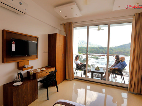 Chalakudy酒店住宿-The Anchorage Athirapilly Resort
