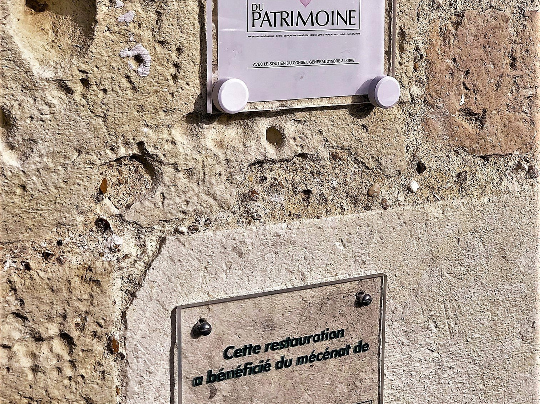 Sanctuaire Carolingien-Cravant-les-Coteaux必去景点