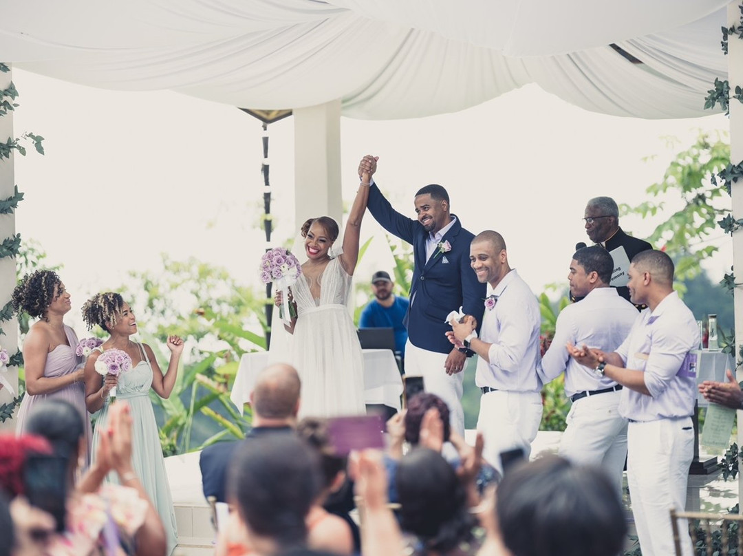 Golden Pineapple Villas主图