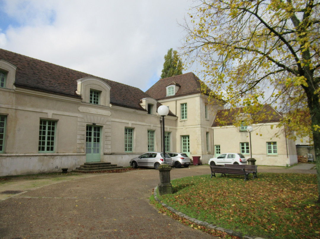 Petit château-Montfermeil必去景点