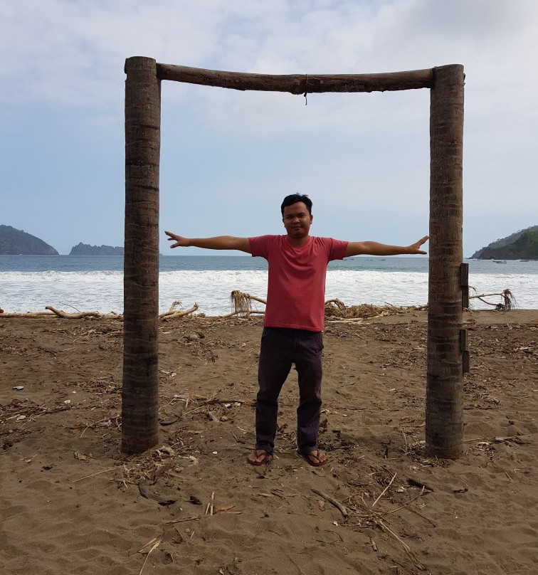 Bandealit Beach景点图片