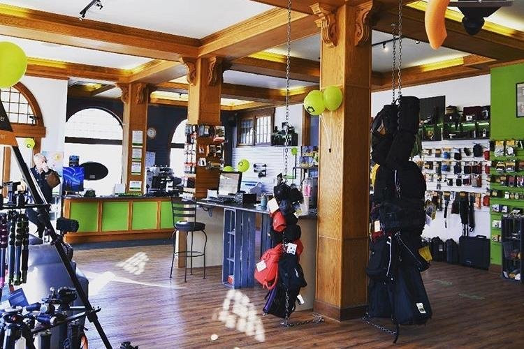 Cranbrook Photo and Custom Framing景点图片
