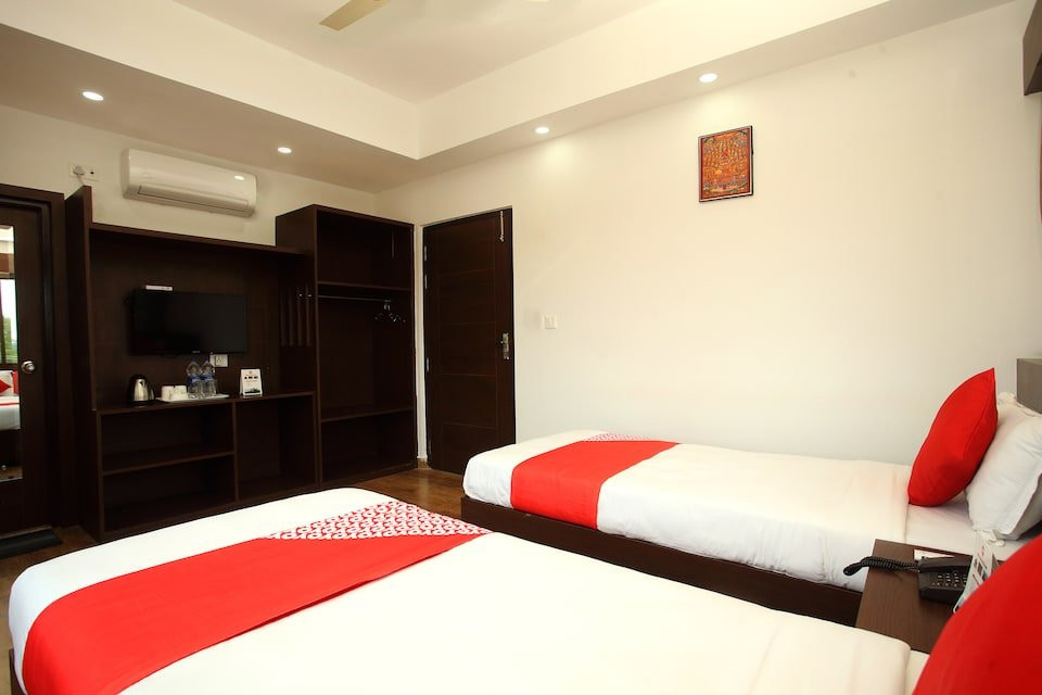 525 Hotel Aloka Inn主图