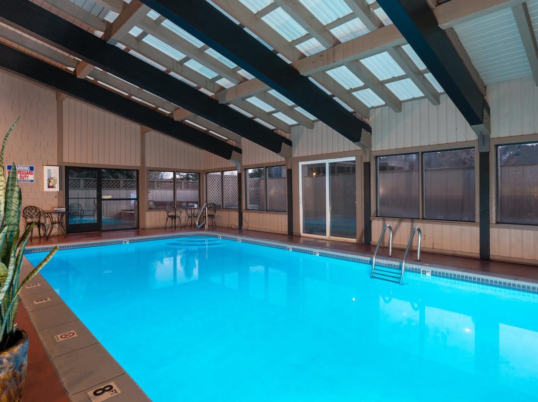 Tamarack Lodge & Resort主图