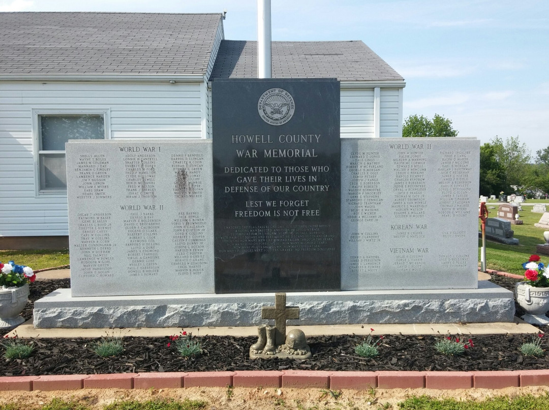 Howell County War Memorial景点图片