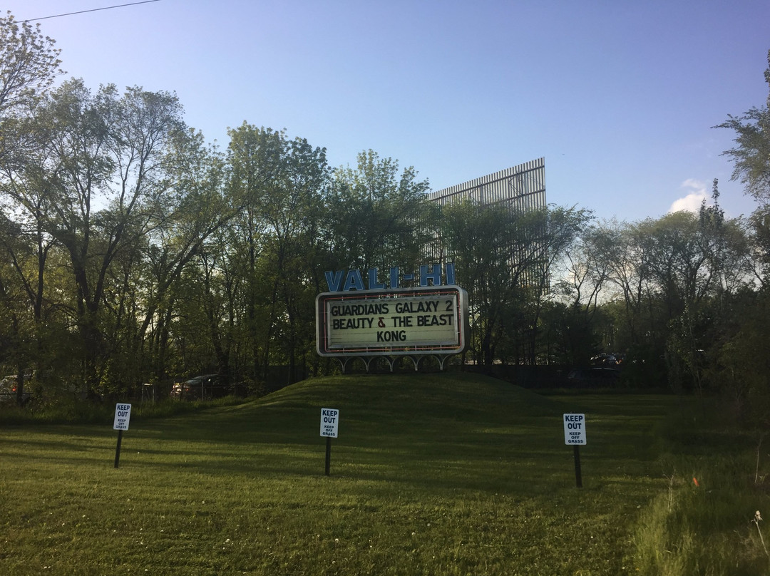 Lake Elmo旅游景点-Vali-Hi Drive-in