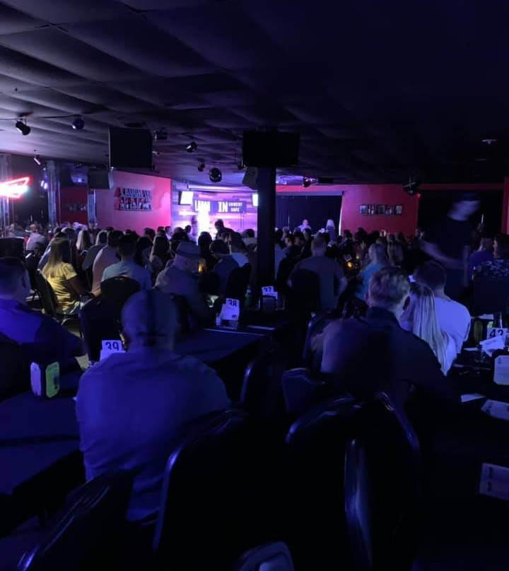 Snappers Laugh In Comedy Cafe-迈尔斯堡必去景点