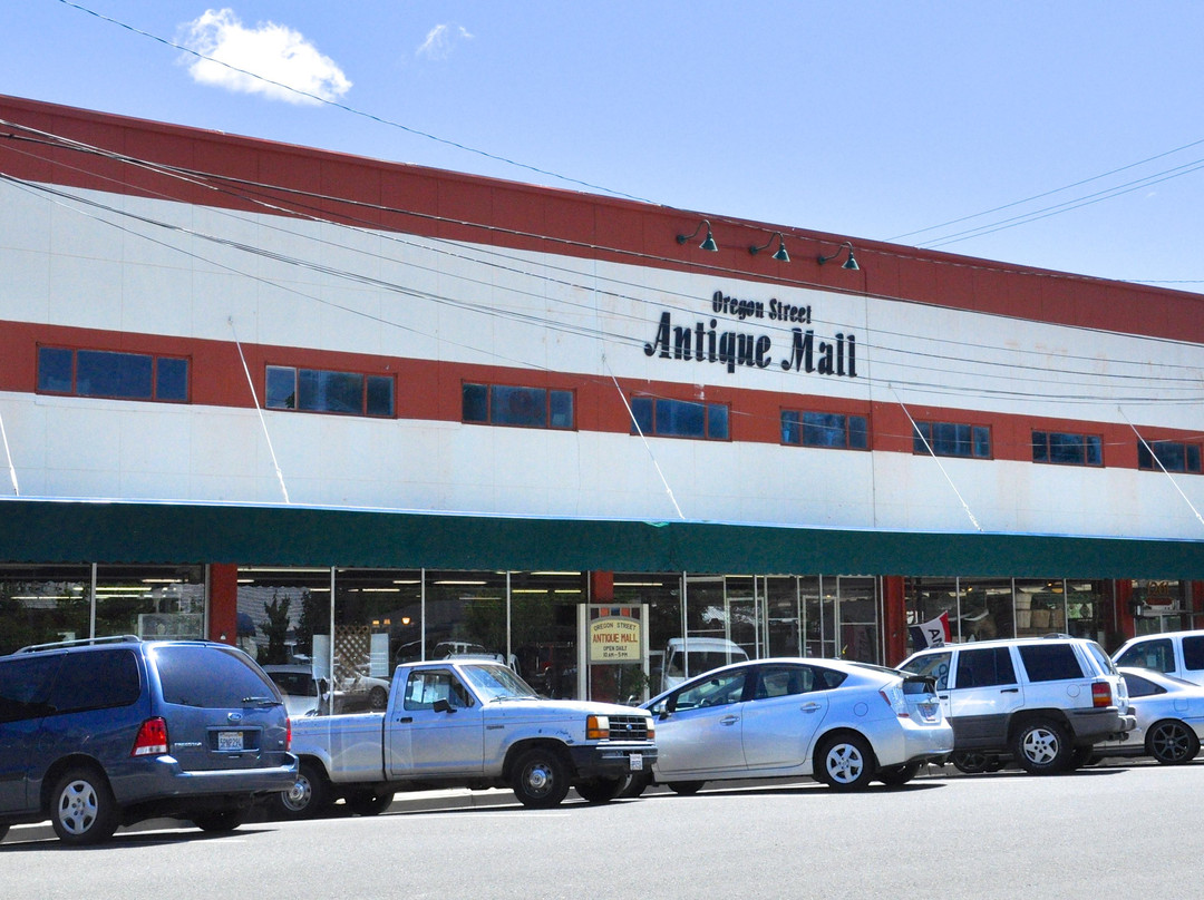 Oregon Street Antique Mall景点图片