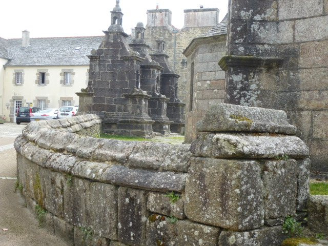 Eglise Saint-Yves de Plouneour-Menez景点图片