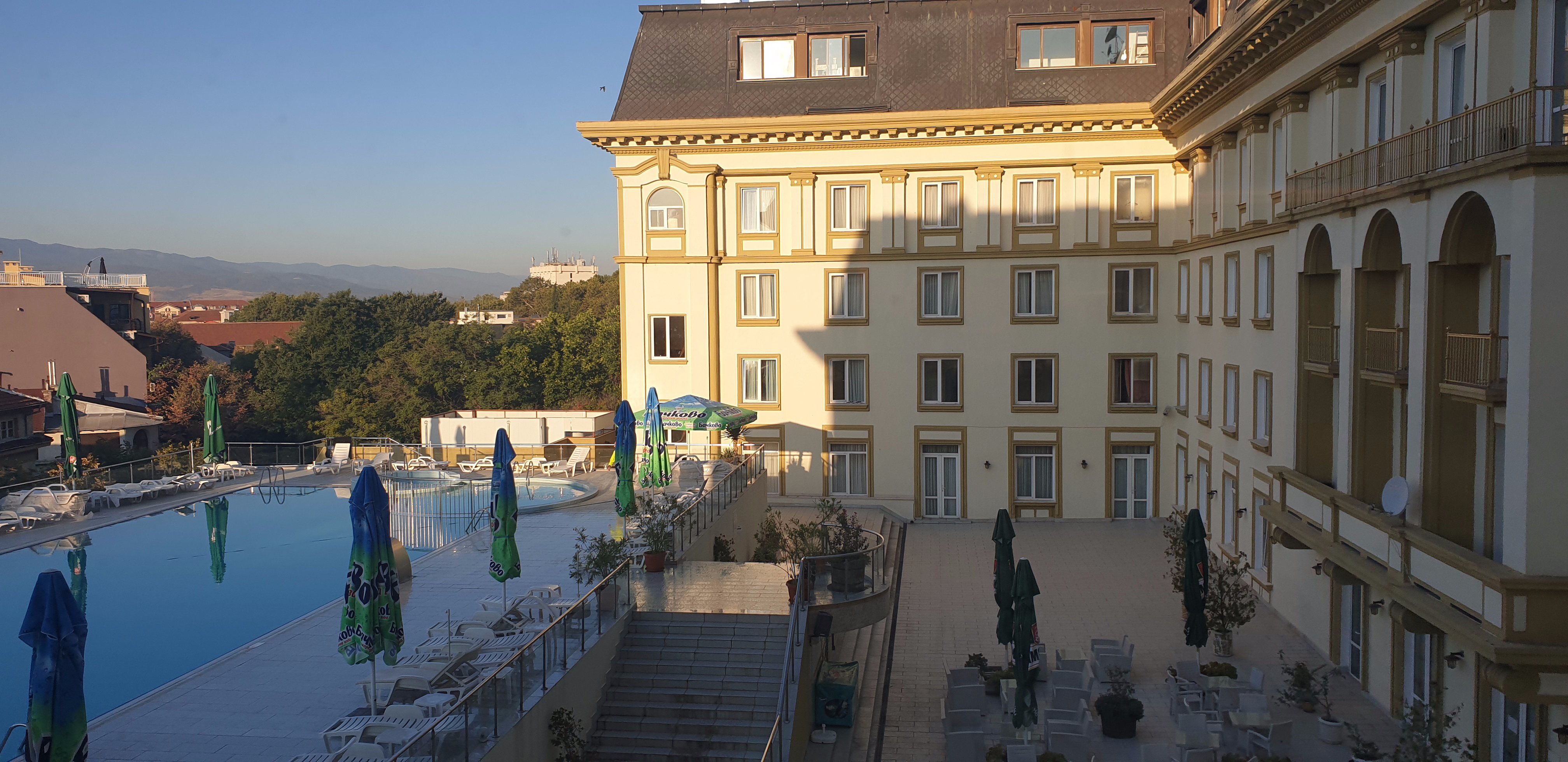 Ramada by Wyndham Plovdiv Trimontium-泳池