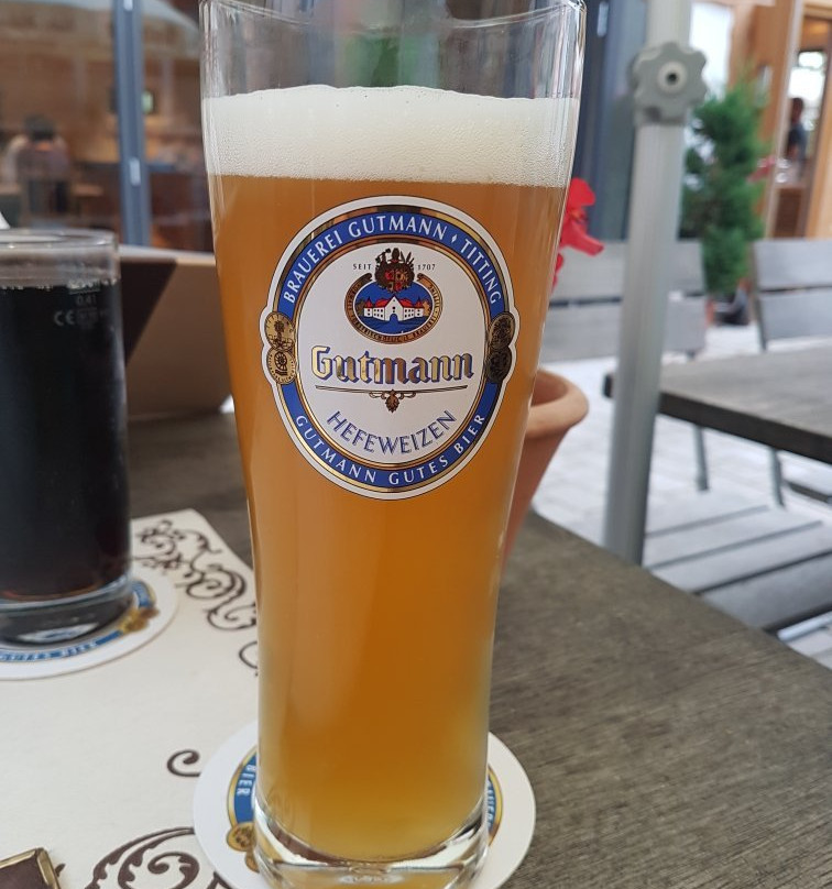 Brauereigasthof zum Schwarzen Ross主图