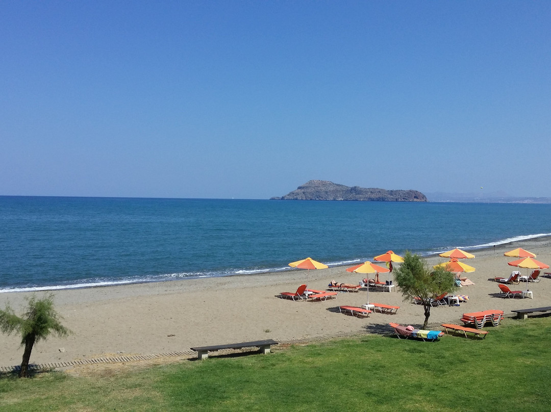 Silver Beach Hotel主图