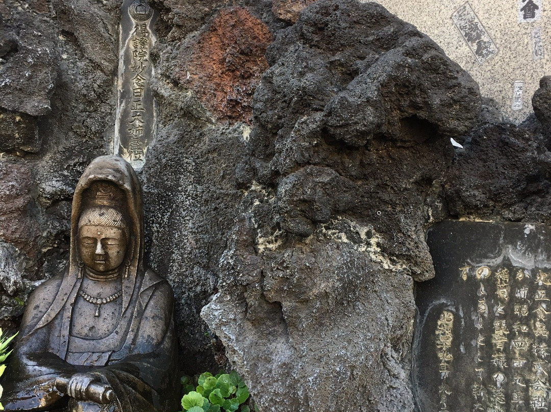 Oiwa Mizukake Kannon-Yotsuya必去景点