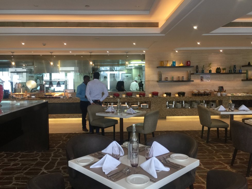 勒克瑙格姆提纳加诺富特酒店-餐饮