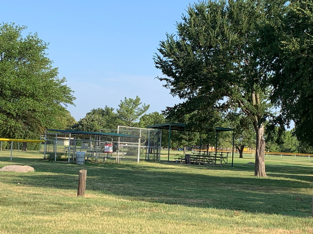 Lake Wichita Park景点图片