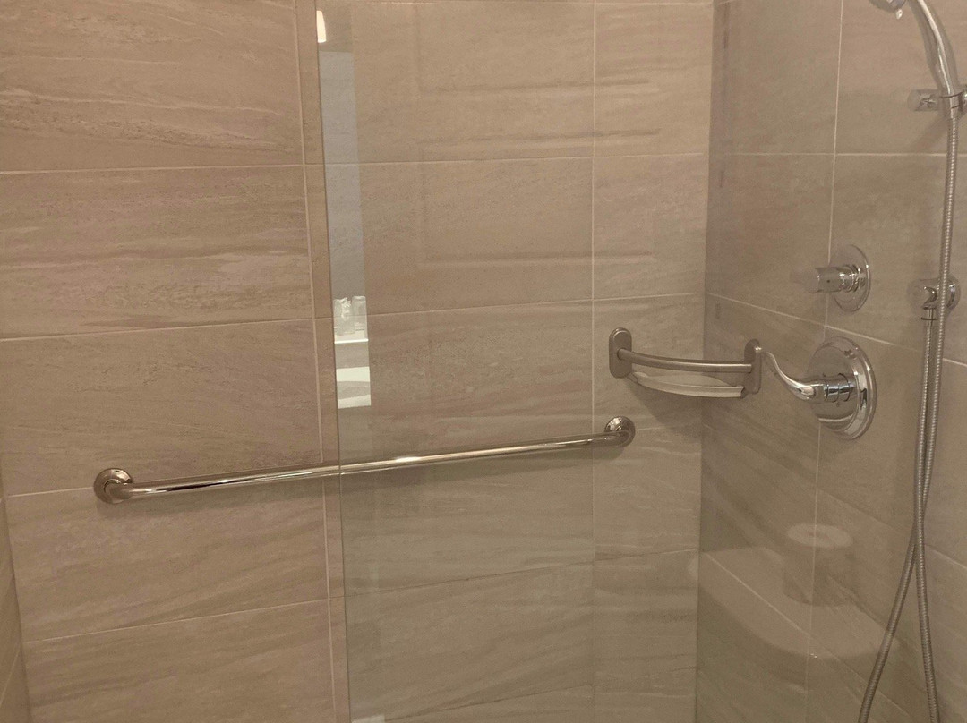 Hotel Marineau Centre主图