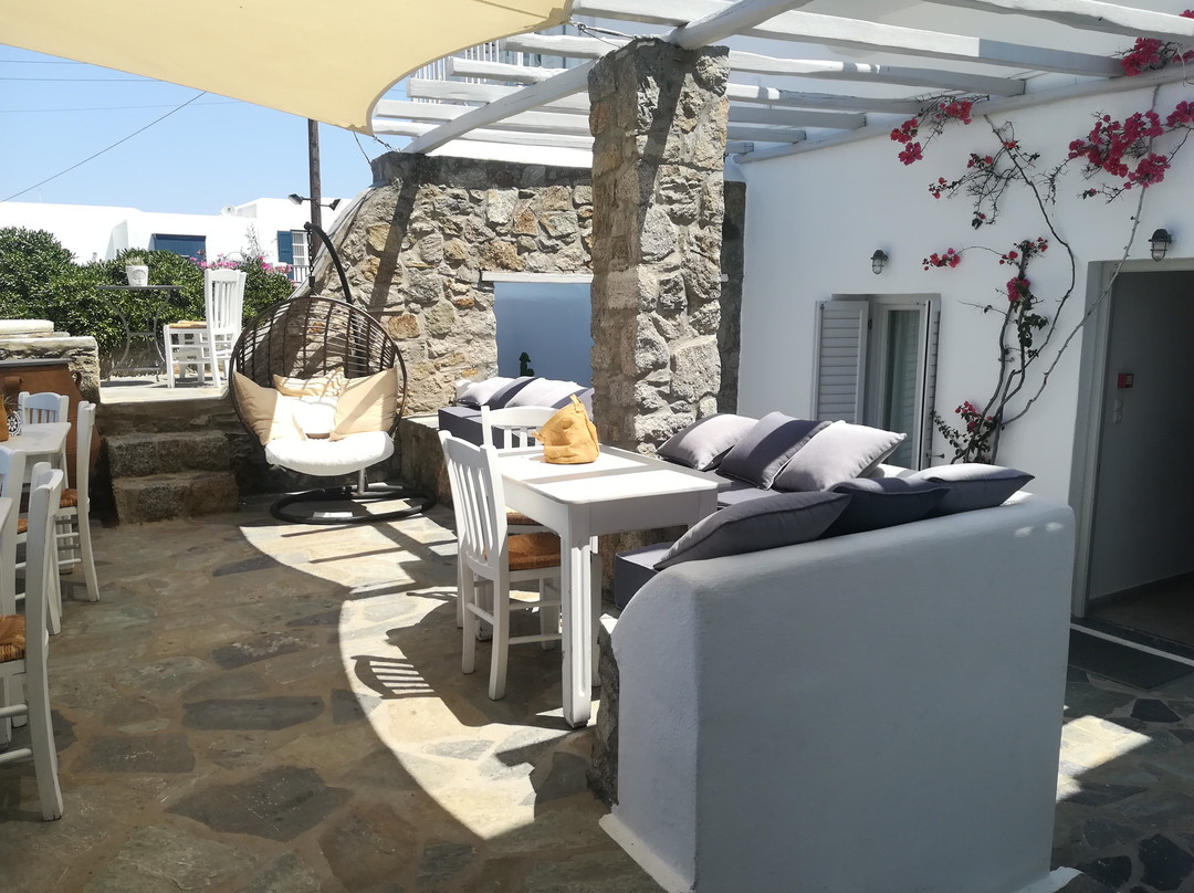 艾琳娜酒店主图