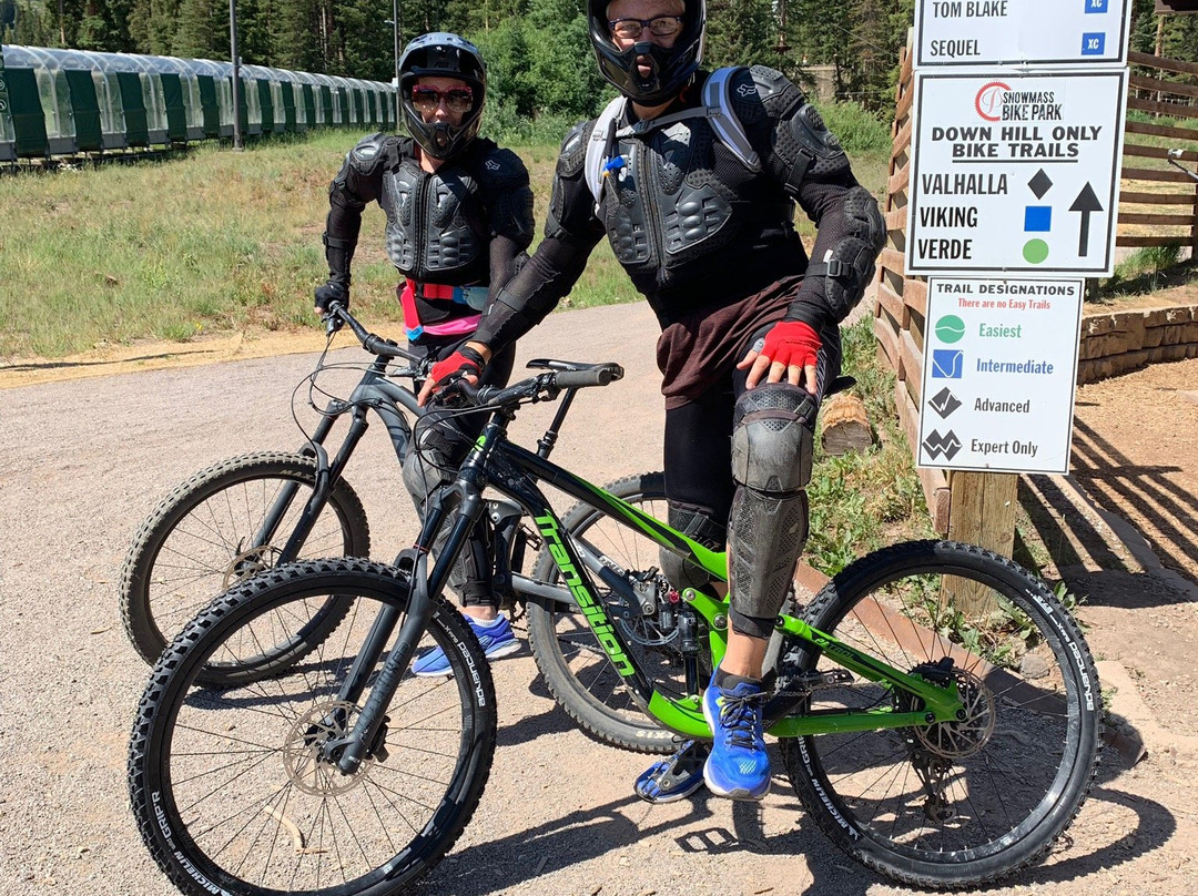 Four Mountain Sports-斯诺马斯村必去景点