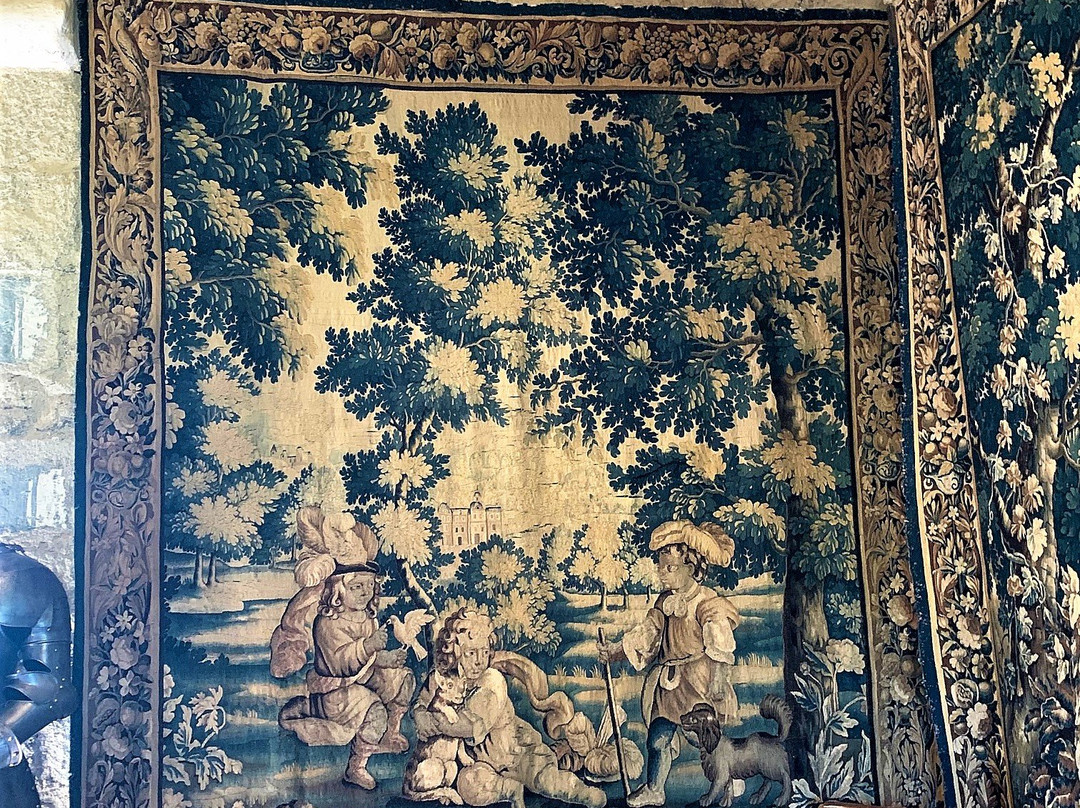Château de Villemonteix景点图片