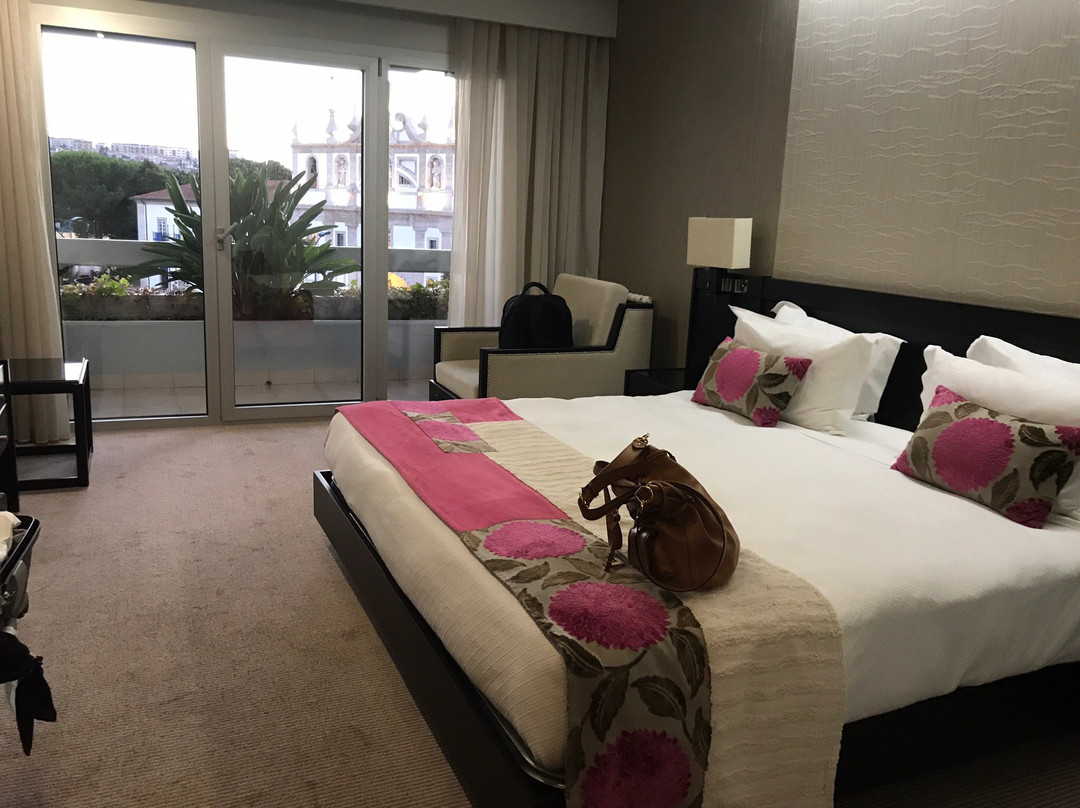 卡达尔酒店主图