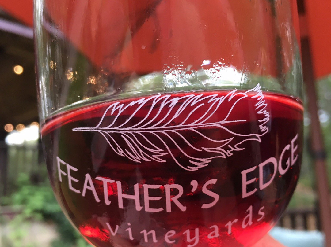 Feather's Edge Vineyards景点图片