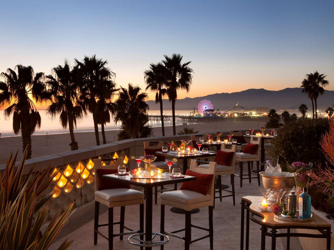 卡萨德尔马酒店主图