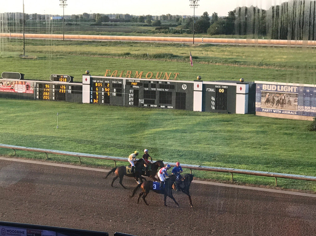 FanDuel Sportsbook and Horse Racing-科林斯维尔必去景点